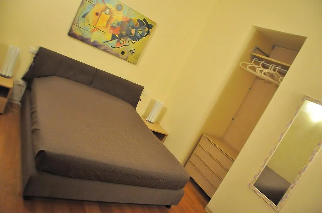B&B Al Canto Del Cavour Pistoia Italy